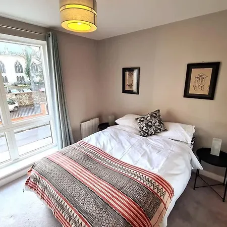 Vibrant Bright & Stylish Flat - * Bristol