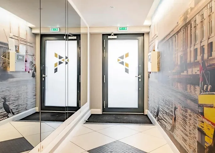 Vibrant Bright & Stylish Flat -